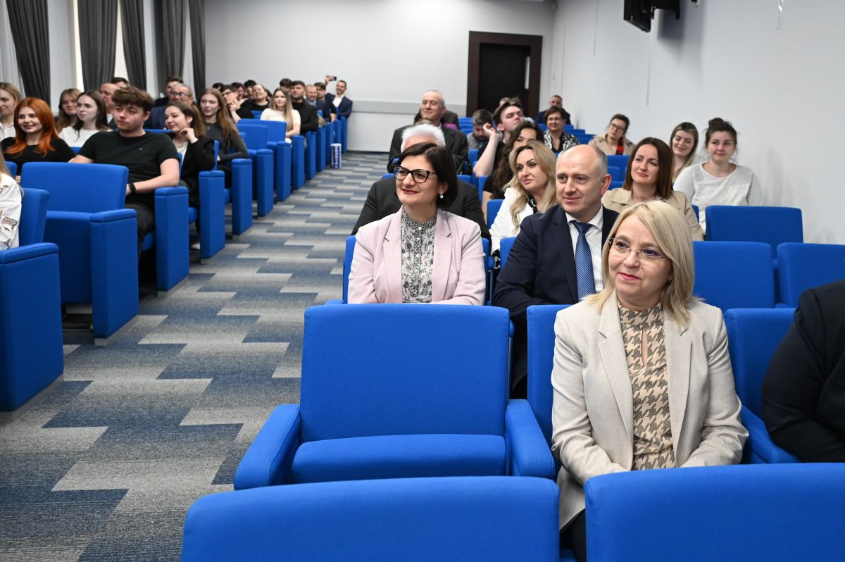 Doctor Honoris Causa Earar Kamel